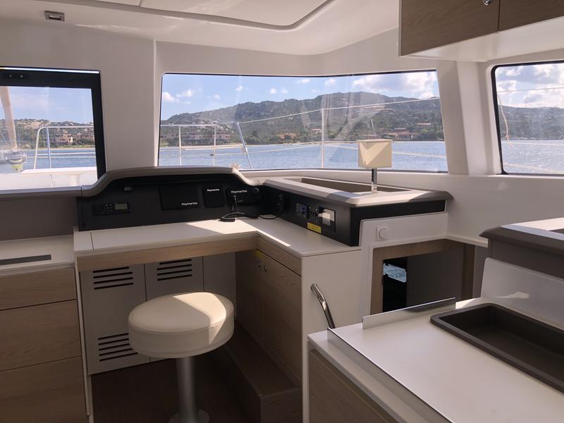 Book yachts online - catamaran - Bali 4.3 - Hogwarts - rent