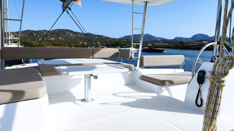 Book yachts online - catamaran - Bali 4.6 - Grampus - rent
