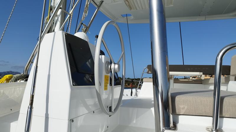Book yachts online - catamaran - Bali 4.6 - Grampus - rent