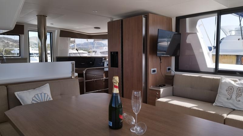 Book yachts online - catamaran - Bali 4.4 - Stenella - rent