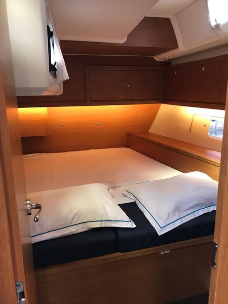 Book yachts online - sailboat - Dufour 470 Owner's version - Euphoria - rent