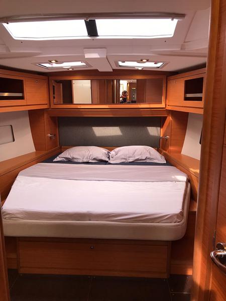 Book yachts online - sailboat - Dufour 470 Owner's version - Euphoria - rent