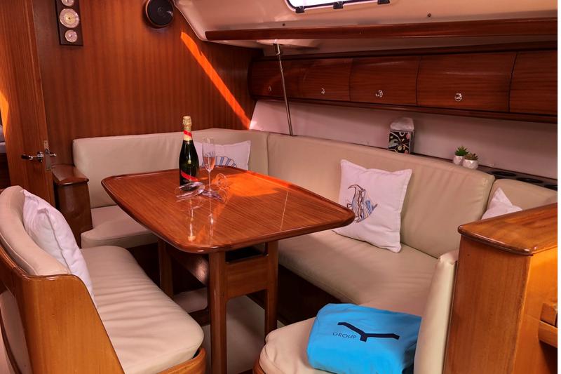 Book yachts online - sailboat - Bavaria 38 - Tommy  - rent