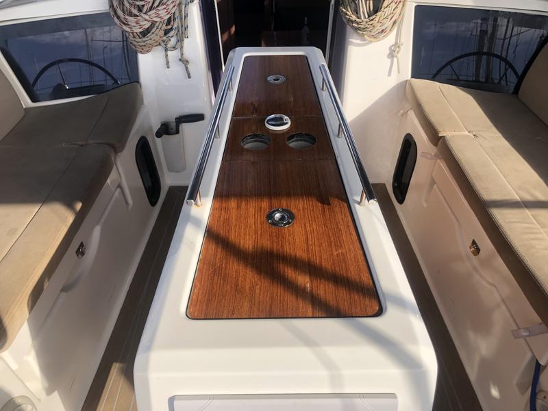 Book yachts online - sailboat - Dufour 390 Grand Large - Molesta - rent