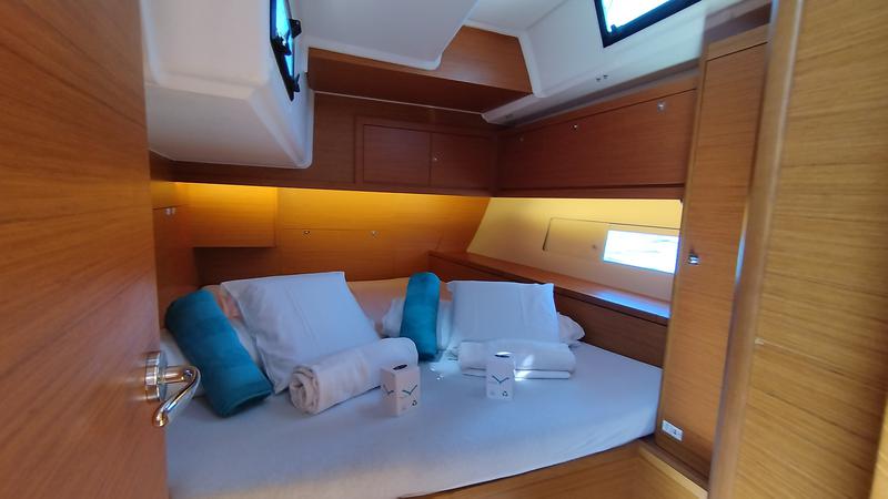 Book yachts online - sailboat - Dufour 470 - Weasley - rent