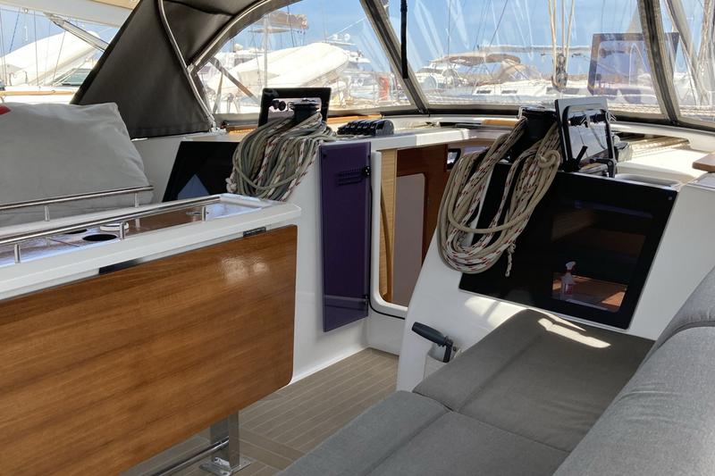 Book yachts online - sailboat - Dufour 460 Grand Large 5Cab - Abraxan - rent