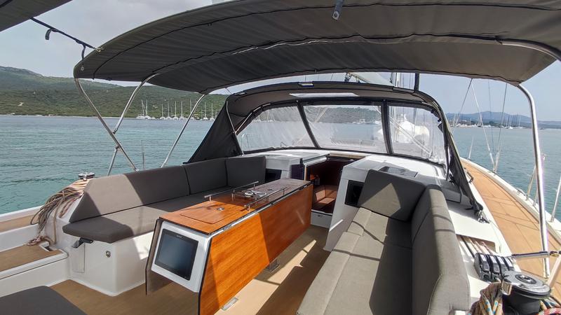 Book yachts online - sailboat - Dufour 470 - Potter - rent