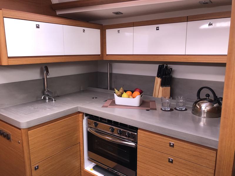 Book yachts online - sailboat - Dufour 470 - Potter - rent