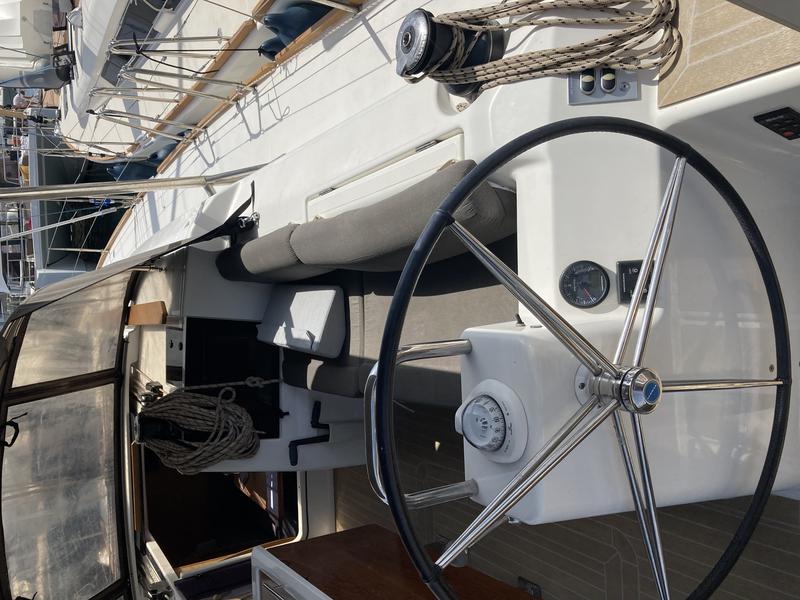 Book yachts online - sailboat - Dufour 460 Grand Large 5Cab - Newt - rent