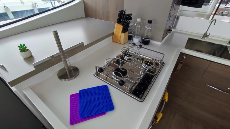 Book yachts online - catamaran - Bali 4.8 - Physeter - rent