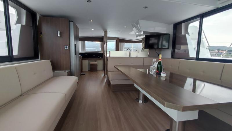 Book yachts online - catamaran - Bali 4.8 - Physeter - rent
