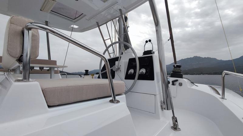 Book yachts online - catamaran - Bali 4.8 - Physeter - rent