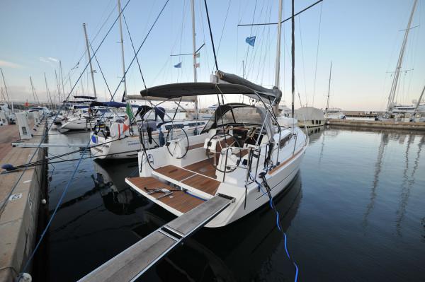 Book yachts online - sailboat - Dufour 350 Grand Large - Mirtilla - rent