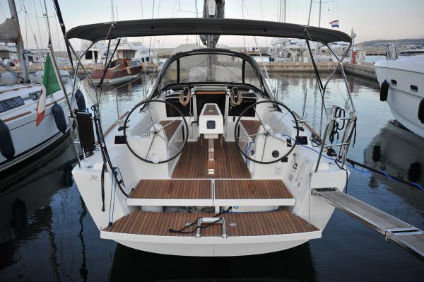 Book yachts online - sailboat - Dufour 350 Grand Large - Mirtilla - rent