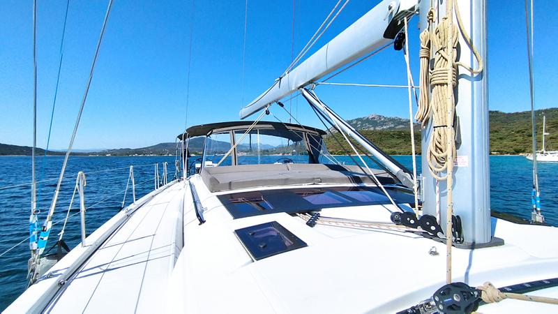 Book yachts online - sailboat - Dufour 530 Owner's Version - Asperula - rent