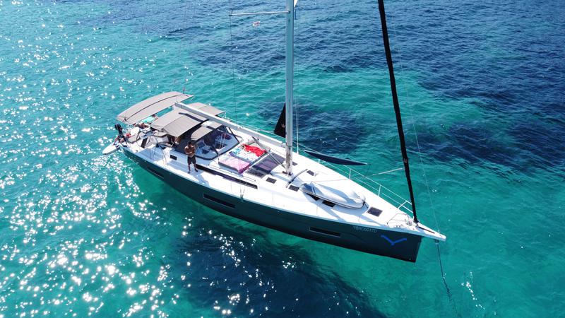 Book yachts online - sailboat - Dufour 530 Owner's Version - Asperula - rent