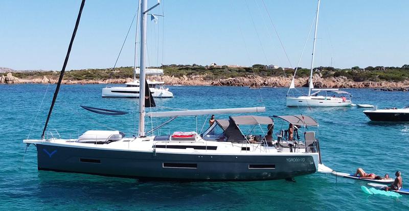 Book yachts online - sailboat - Dufour 530 Owner's Version - Asperula - rent
