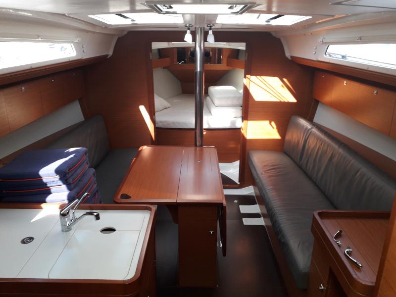 Book yachts online - sailboat - Dufour 360 GL - Joy Planet - rent