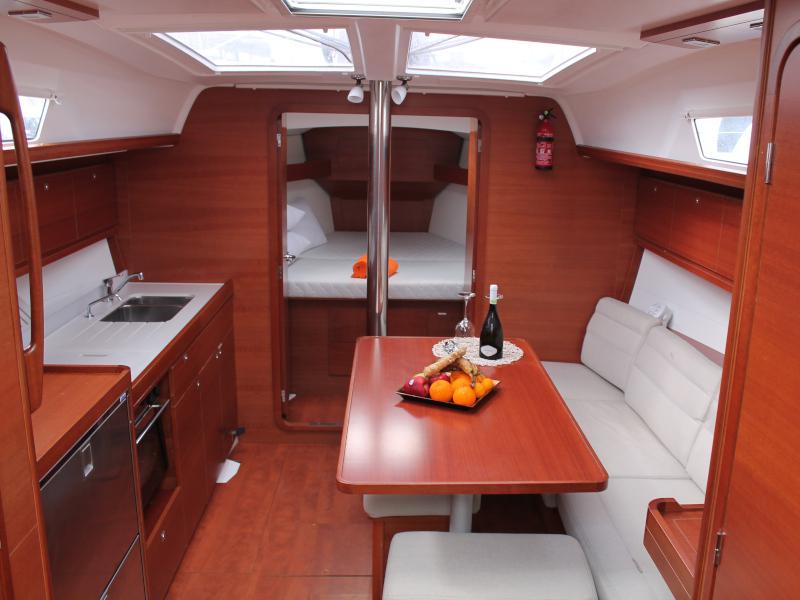 Book yachts online - sailboat - Dufour 382 - Venus Planet - rent