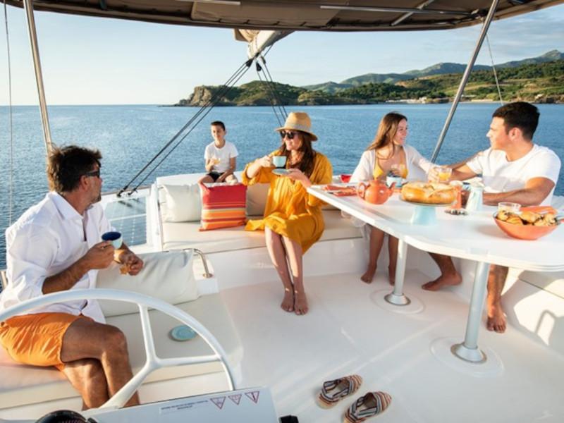 Book yachts online - catamaran - Bali 4.8 - Olea Crewed Elegant Pack - rent
