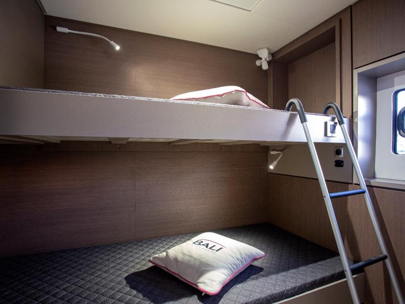 Book yachts online - catamaran - Bali 4.8 - Olea Crewed Elegant Pack - rent