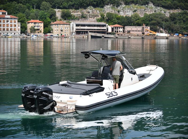 Book yachts online - motorboat - Sacs Strider 11 - Oltre - rent