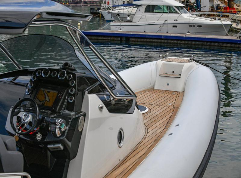 Book yachts online - motorboat - Sacs Strider 11 - Oltre - rent