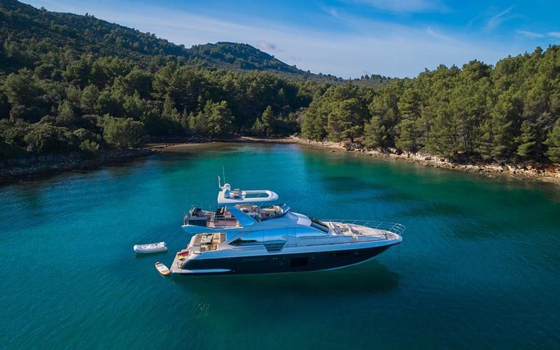 Book yachts online - motorboat - Azimut 72 - Relax of Croatia - rent