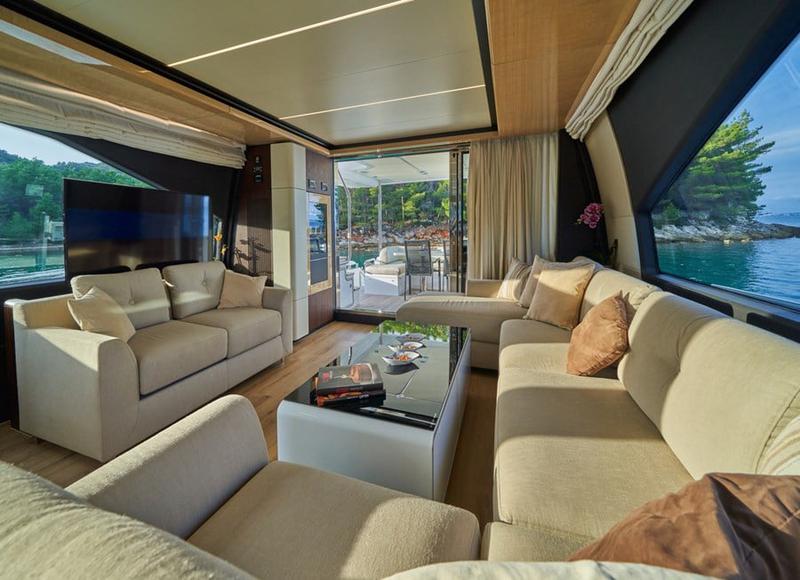 Book yachts online - motorboat - Azimut 72 - Relax of Croatia - rent