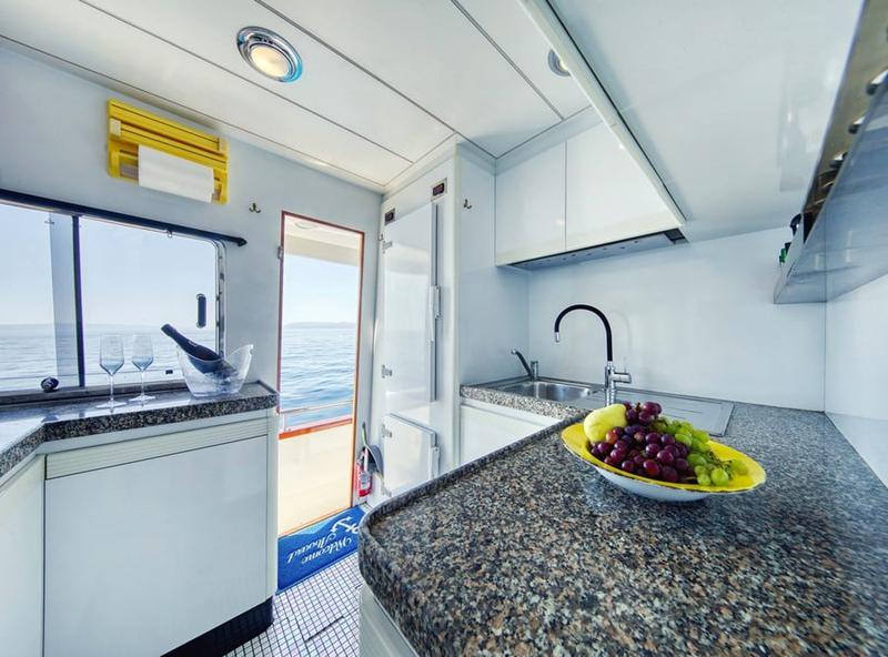 Book yachts online - motorboat - Motoryacht - Custom Blanka - rent
