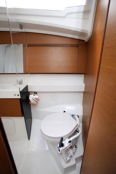 Book yachts online - sailboat - Sun Odyssey 410 - Deba - rent