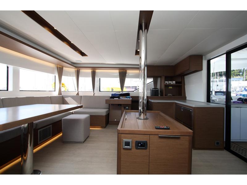 Book yachts online - catamaran - Lagoon 50 - Princess Claire - rent