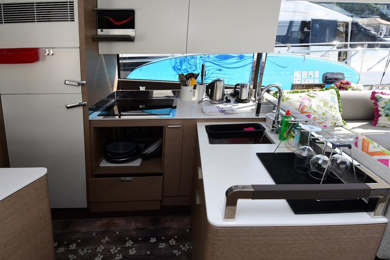 Book yachts online - motorboat - Prestige 590 Fly - B. GINGER - rent