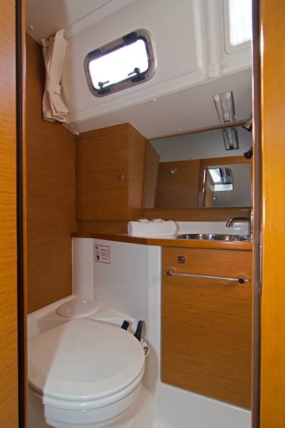 Book yachts online - sailboat - Sun Odyssey 389 - Delta Kiss - rent