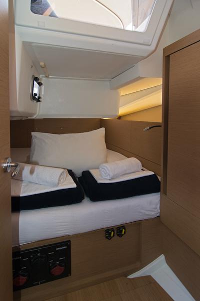 Book yachts online - sailboat - Sun Odyssey 440 - Carlyle - rent