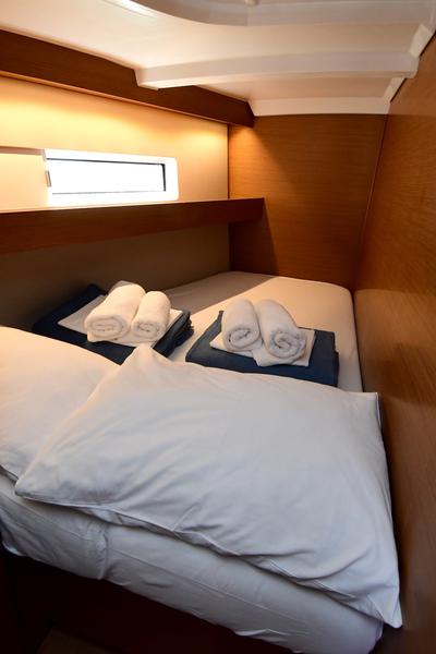 Book yachts online - sailboat - Sun Odyssey 440 - Tethys - rent