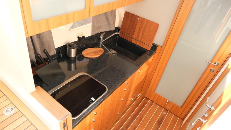 Book yachts online - motorboat - Marex 310 Sun Cruiser - Orion - rent