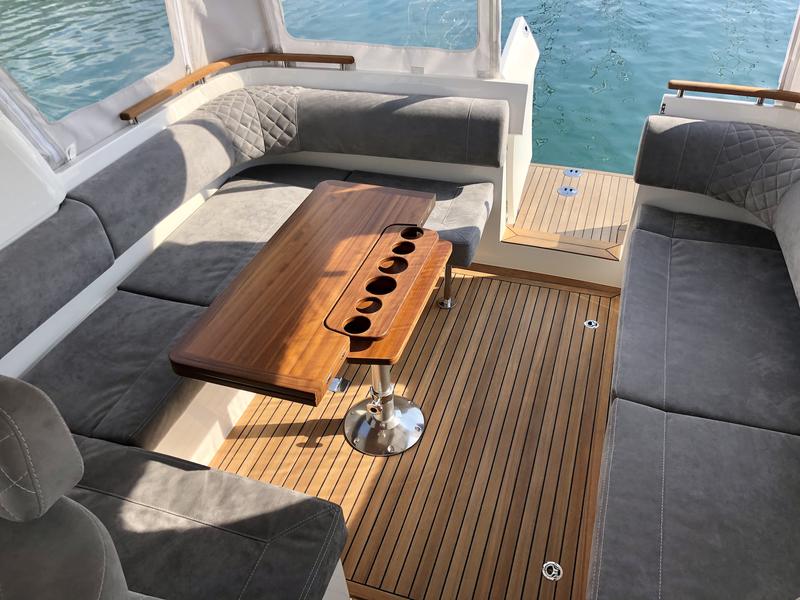 Book yachts online - motorboat - Marex 310 Sun Cruiser - Orion - rent