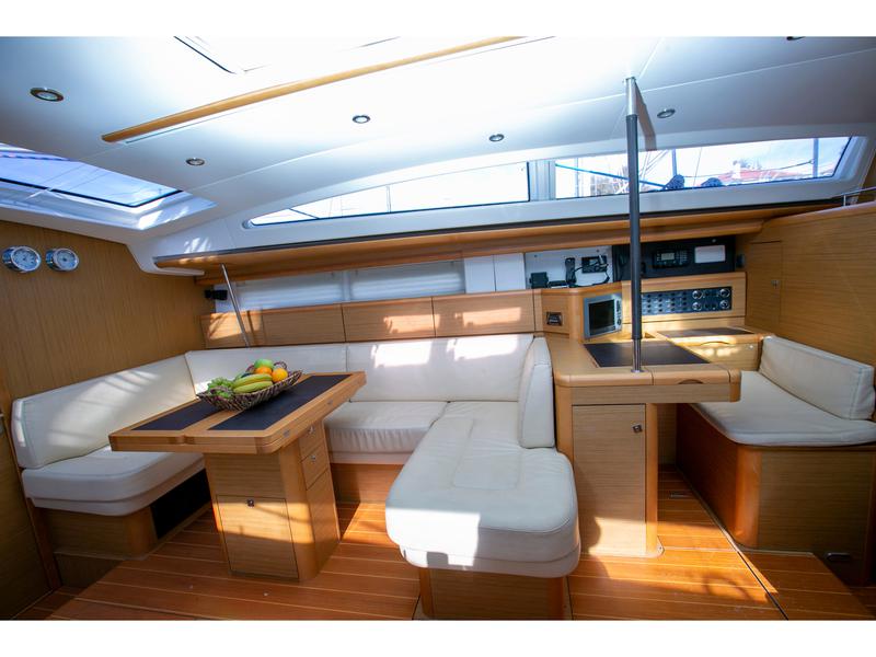 Book yachts online - sailboat - Jeanneau 57 - Messenger - rent