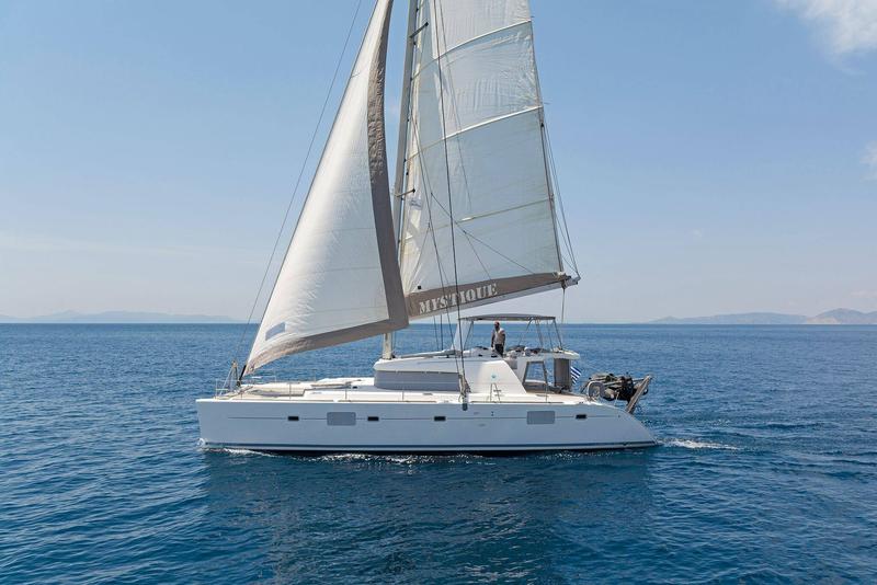 Book yachts online - catamaran - Lagoon 500 - Mystique I - rent