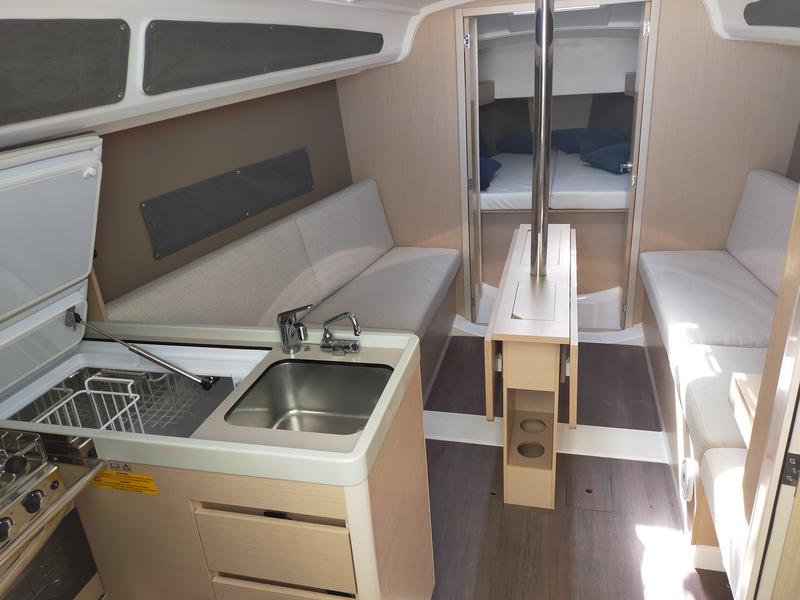 Book yachts online - sailboat - Oceanis 30.1 - Fregugetta - rent