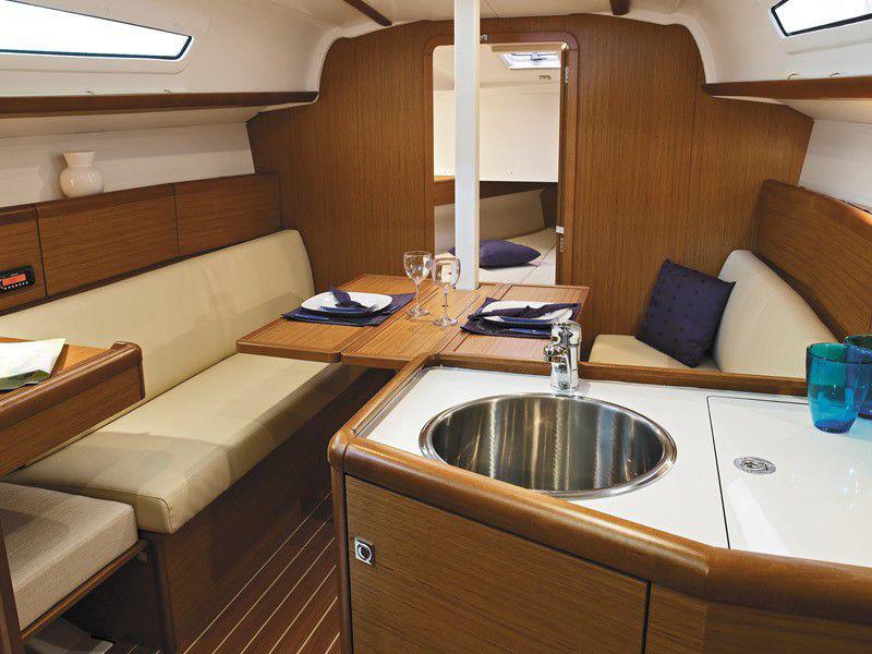 Book yachts online - sailboat - Sun Odyssey 30i - SOFIKA - rent