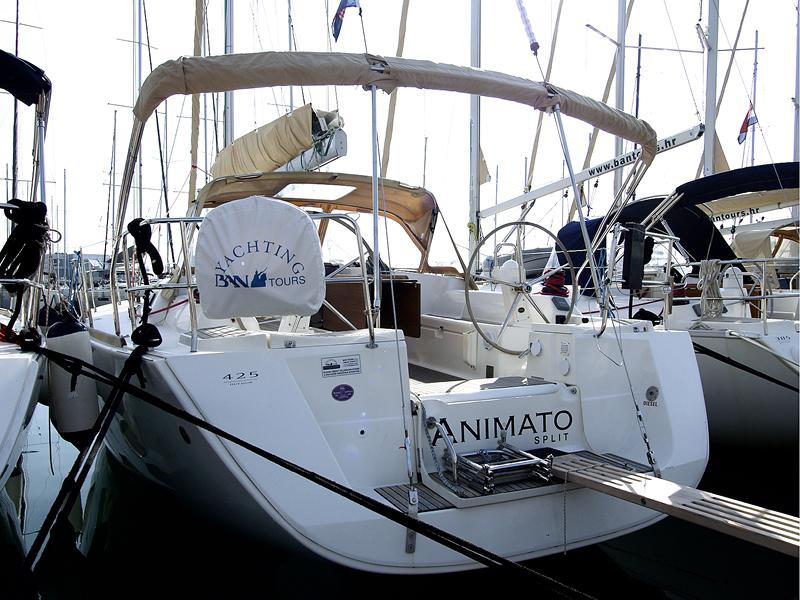 Book yachts online - sailboat - Dufour 425 Grand Large - Animato - rent