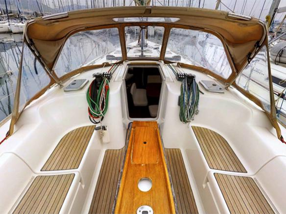 Book yachts online - sailboat - Dufour 425 Grand Large - Animato - rent