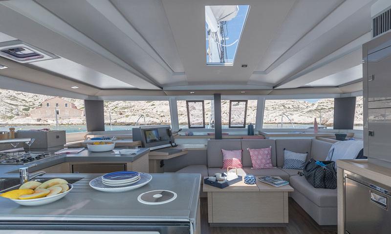 Book yachts online - catamaran - Fountaine Pajot Elba 45 - Nireas - rent