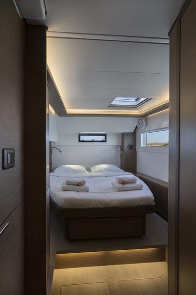 Book yachts online - catamaran - Lagoon 46(12 PAX) - Kaizen - rent