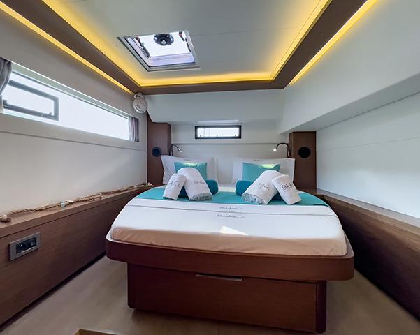 Book yachts online - catamaran - Lagoon 46 - Rubellite - Skippered - rent