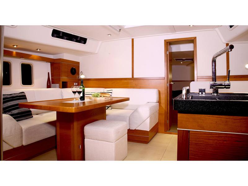 Book yachts online - sailboat - Hanse 458 - Sea Ruby - rent