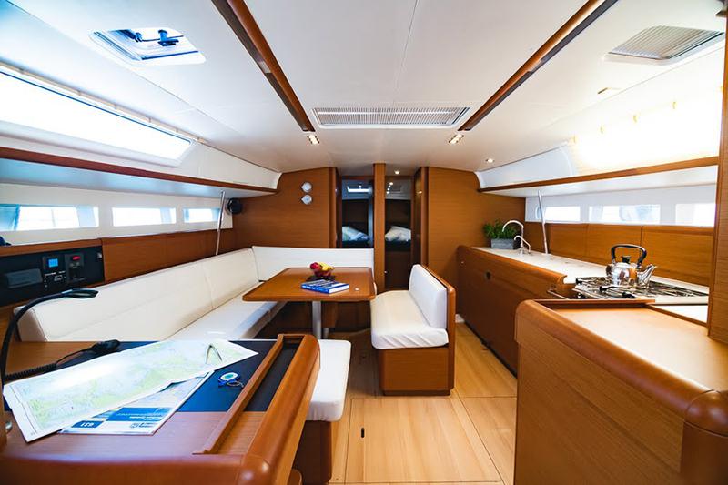 Book yachts online - sailboat - Sun Odyssey 519 - Pinta - rent