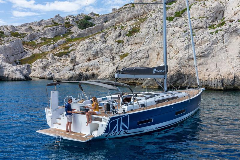 Book yachts online - sailboat - Dufour 530 - Grande Sofia - rent